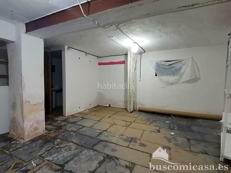 Foto e3379471-ed24-4ca6-89a8-94e4c1613e21. Casa aparellada a Centro ciudad Linares