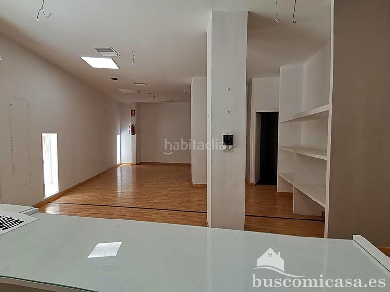 Foto e7661c4d-dd58-44fc-bbba-6701910ea4a8. Casa aparellada a Centro ciudad Linares