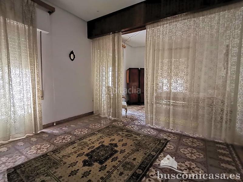 Foto eda49d64-d545-4219-b0d4-67f2702f8101. Casa aparellada a Centro ciudad Linares