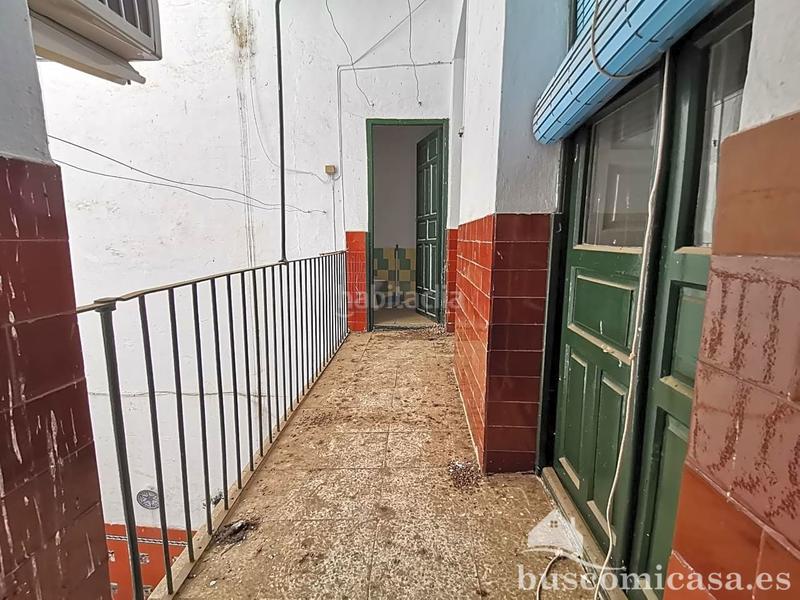 Foto ee5cc9d2-27c1-418a-b06c-bb79b99e5f72. Casa aparellada a Centro ciudad Linares