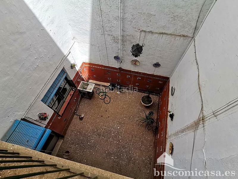 Foto f80b4014-fcaa-4458-811e-dff04e3e4627. Casa aparellada a Centro ciudad Linares