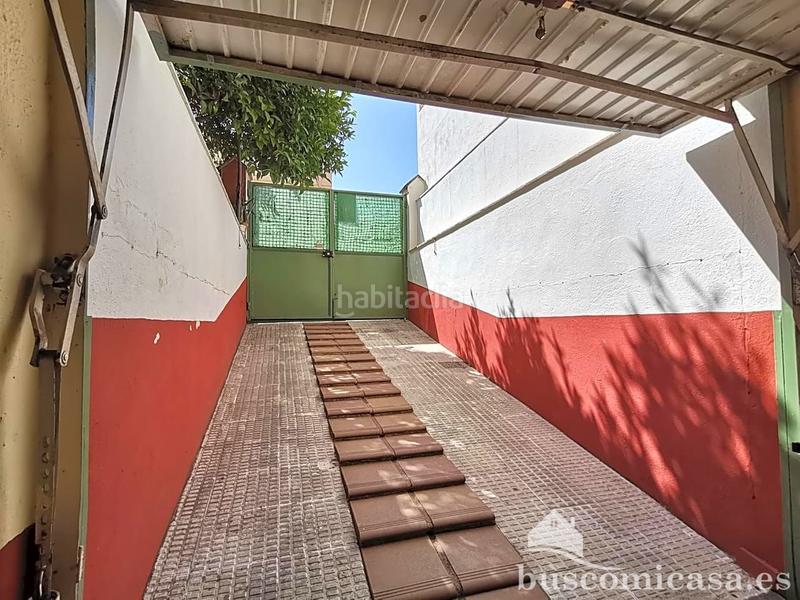 Foto 0f2240a1-aea6-4bd4-b8e2-5444bc3e12be. Casa gran casa de 4 plantas en la colonia del sol en Linares