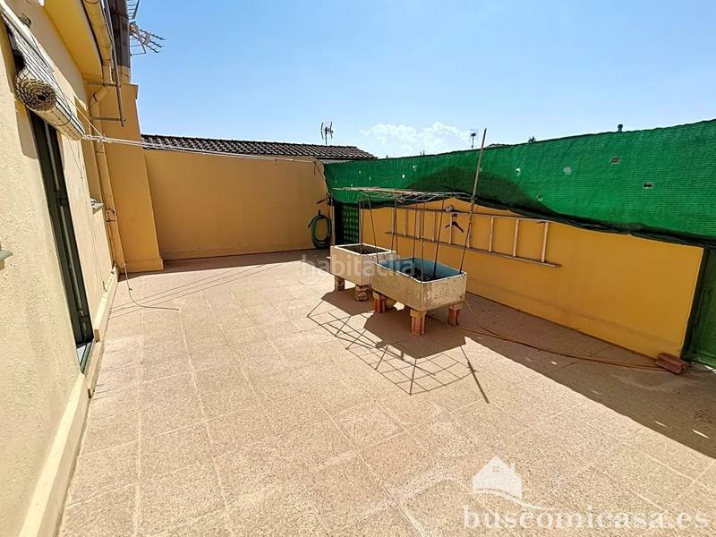 Foto 2aeeffa7-5a64-4656-a0d0-675e447c9f05. Casa gran casa de 4 plantas en la colonia del sol en Linares