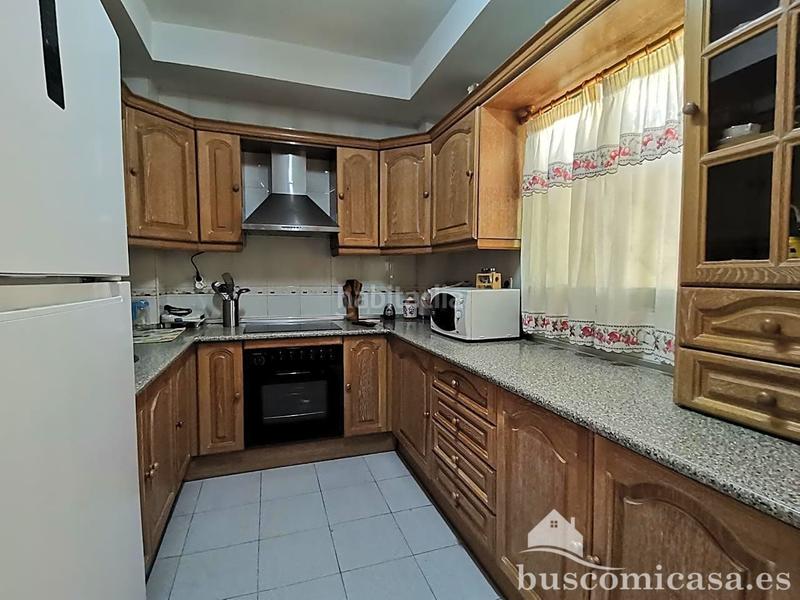 Foto 2d0dff79-5e86-4e50-b10e-05ec062bb465. Casa gran casa de 4 plantas en la colonia del sol en Linares