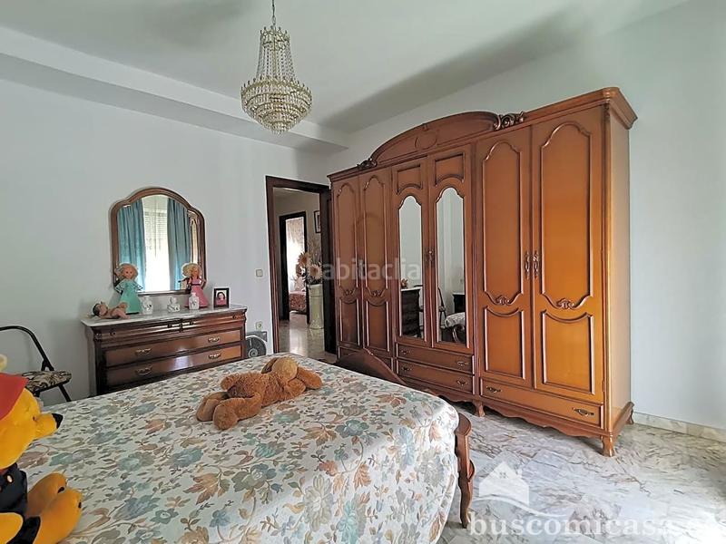 Foto 4b3b6176-5465-4434-aa52-b9b58feb0531. Casa gran casa de 4 plantas en la colonia del sol en Linares