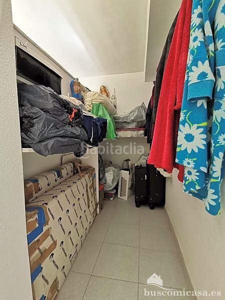 Foto 4c0a8216-cdab-4834-966e-7f204fd7fea1. Casa gran casa de 4 plantas en la colonia del sol en Linares