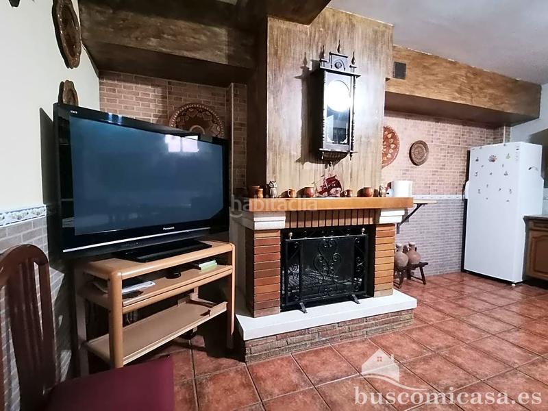 Foto 5776c175-89e5-451d-9e0e-4bca305f1a9a. Casa gran casa de 4 plantas en la colonia del sol en Linares