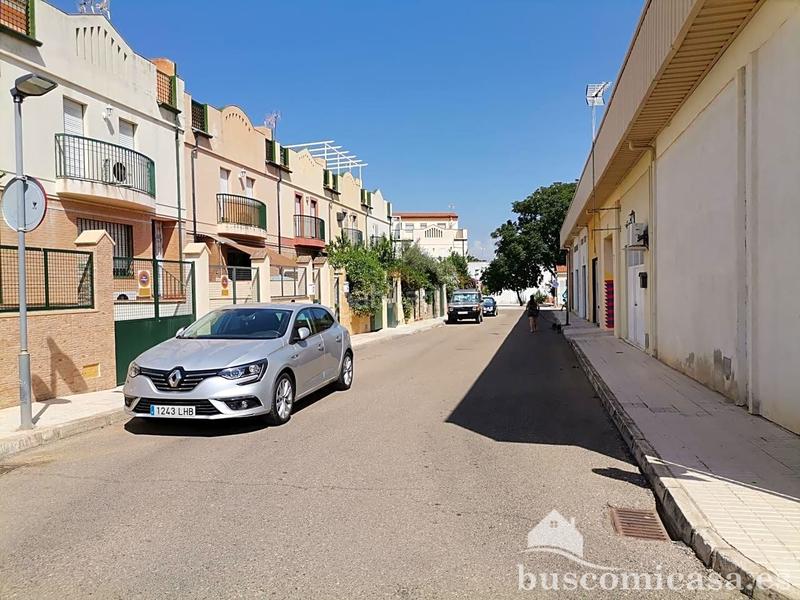 Foto 8a980e95-3cbf-4d6c-ae81-bb75694f8788. Casa gran casa de 4 plantas en la colonia del sol en Linares