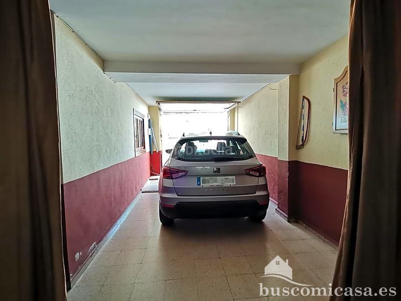 Foto 9cdbec0f-7109-41b3-b2d9-08e220be5dd9. Casa gran casa de 4 plantas en la colonia del sol en Linares