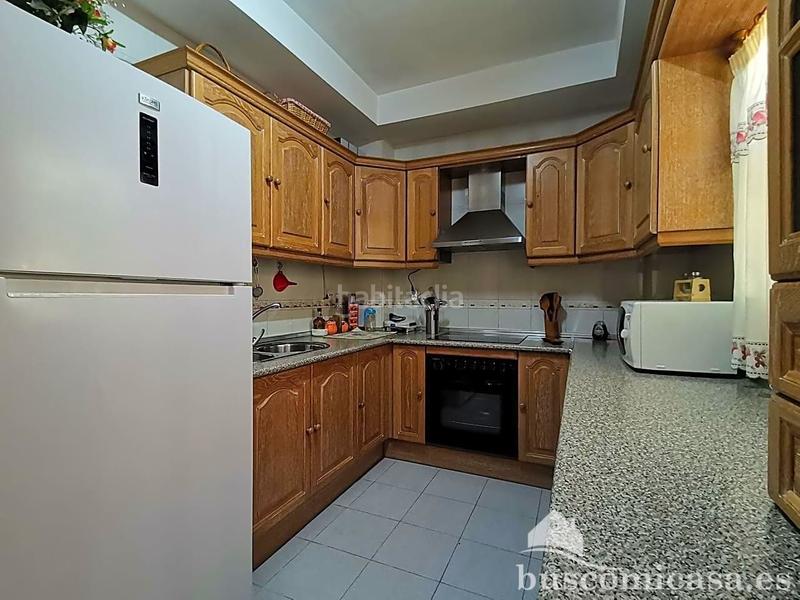 Foto abe2a036-8b7a-4b18-bf56-04d9f71ae7bf. Casa gran casa de 4 plantas en la colonia del sol en Linares