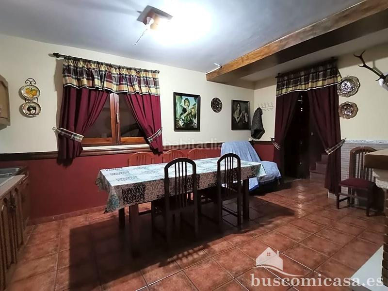 Foto ba113c79-5a23-41cf-8493-4c432995b5b0. Casa gran casa de 4 plantas en la colonia del sol en Linares