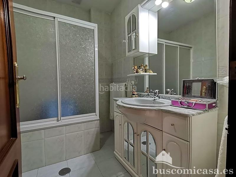 Foto bda2efff-55ec-4db0-9d2b-16df5c71743f. Casa gran casa de 4 plantas en la colonia del sol en Linares