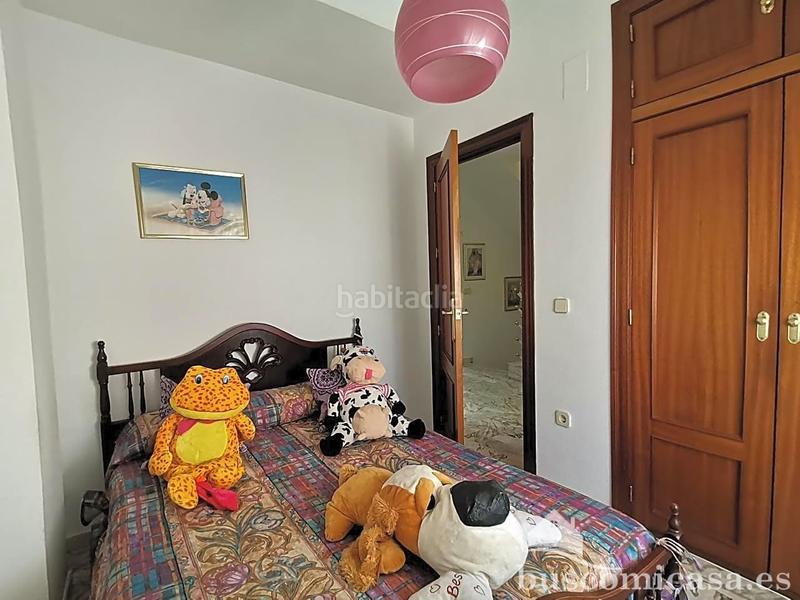 Foto f5eea691-573a-44b3-9be1-b45bde4def55. Casa gran casa de 4 plantas en la colonia del sol en Linares