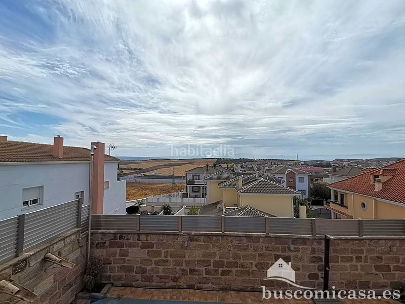 Foto 2a91aff1-26f7-47d6-8b7d-acde89661510. Casa amb calefacció aparcament piscina a San Gonzalo Linares