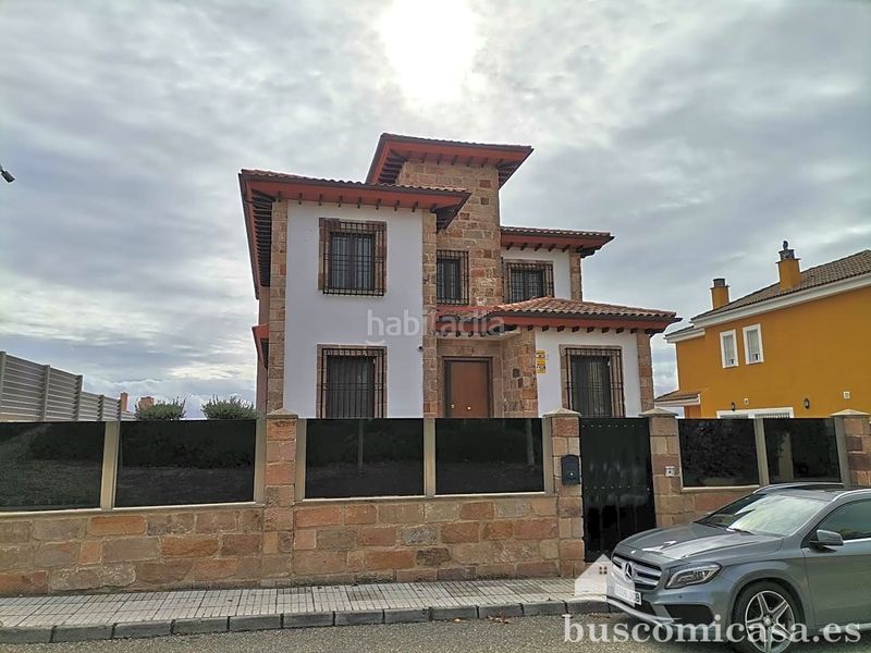 Foto 38b6d23f-a071-43e8-8da1-351d62c2783b. Casa amb calefacció aparcament piscina a San Gonzalo Linares