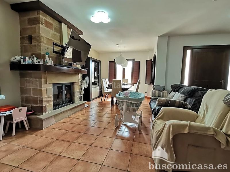 Foto 5c463189-7ef3-49d9-8e97-99e5897eb3e9. Casa amb calefacció aparcament piscina a San Gonzalo Linares