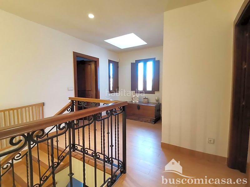 Foto b98e4d62-6e90-46c3-9f04-64a38fe65b4a. Casa amb calefacció aparcament piscina a San Gonzalo Linares