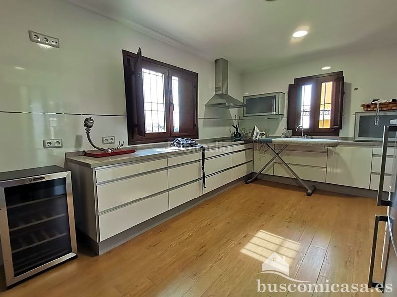 Foto d4412ee7-7490-4f50-8602-845034dd6385. Casa amb calefacció aparcament piscina a San Gonzalo Linares