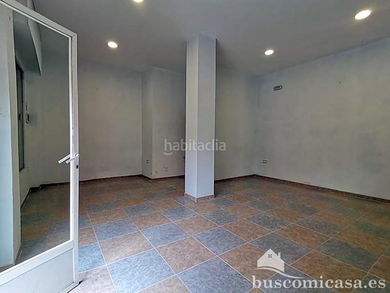 Foto fec8dc41-bb7c-4c42-92eb-3b7015774093. Alquiler local comercial  céntrico en perfecto estado en Linares