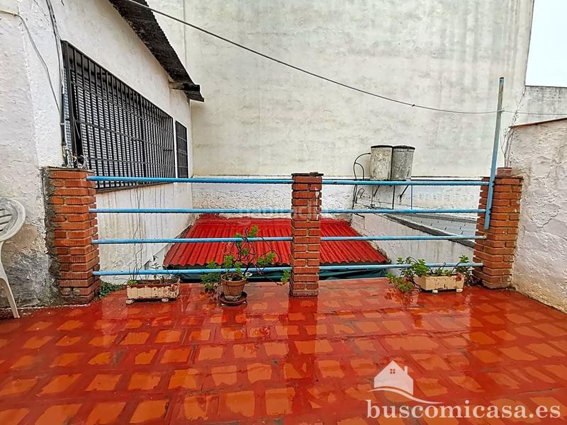 Foto 8837bdf8-2c55-4dd2-a40a-4cb0f9ee53ee. Casa a schiera con parcheggio in Centro ciudad Linares