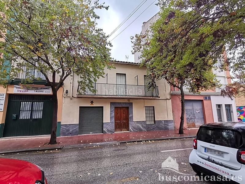 Foto eb652659-06b3-4194-84ff-b9aaa668f993. Casa a schiera con parcheggio in Centro ciudad Linares