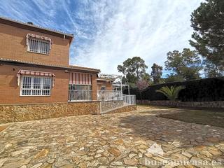 Maison  Alamillo. Espectacular chalet independiente en residencial la cruz