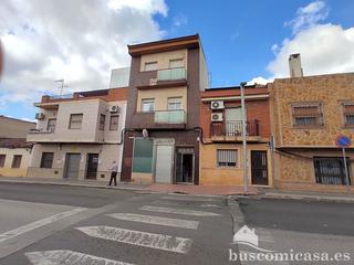 Maison  De pozo ancho. Vivienda para actualizar, con local en planta baja, linares.