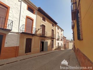 Haus  Calle toscas. Vivienda procedente de banco, precio negociable.