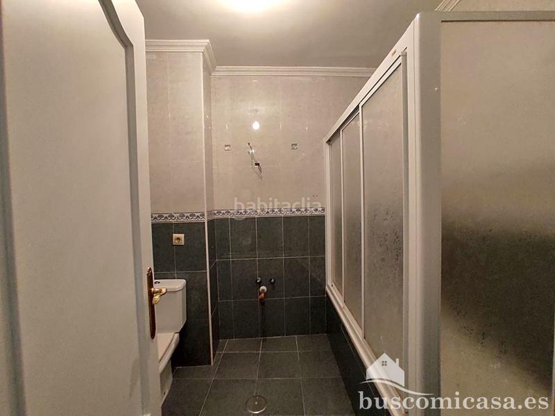 Foto 74b39b16-c0c7-4b7a-bed2-56387a971ed2. Piso esta vivienda se encuentra en calle arroyo, , jaén, en un edificio construido en el año 1970, con ascensor y que tiene según en Bailén