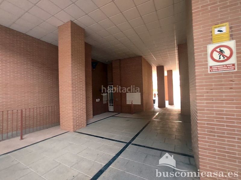 Foto fcce2263-1081-4b4a-88fa-30f6fea33f15. Aparcament cotxe a Centro ciudad Linares