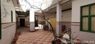 Casa  Alfonso x el sabio. Casa en alfonso x el sabio, linares.
