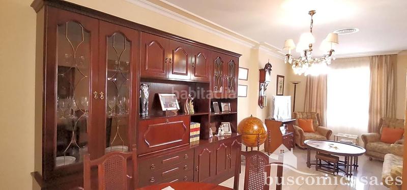 Foto 5208f33a-1bdd-44a2-9774-6815d0e53a71. Casa bonita y amplia casa en calle hortensia en Linarejos Linares