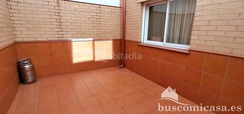 Foto 89621b97-3cd7-4c34-8e79-5a360434c328. Casa bonita y amplia casa en calle hortensia en Linarejos Linares