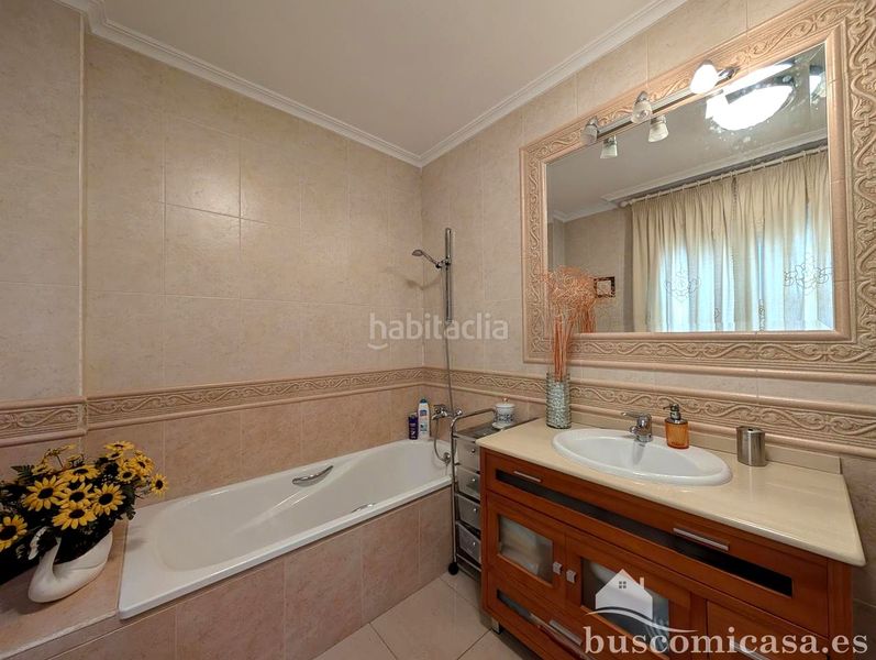 Foto bc2869cb-177b-417d-9bc6-1ef84f975fe0. Casa amb calefacció aparcament a Linarejos Linares