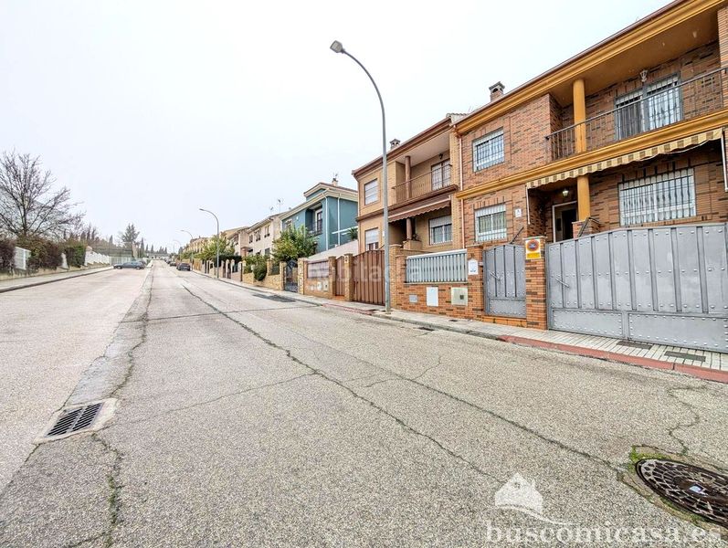 Foto f66eb641-87d2-431f-aab9-7ec74d77eaad. Casa amb calefacció aparcament a Linarejos Linares