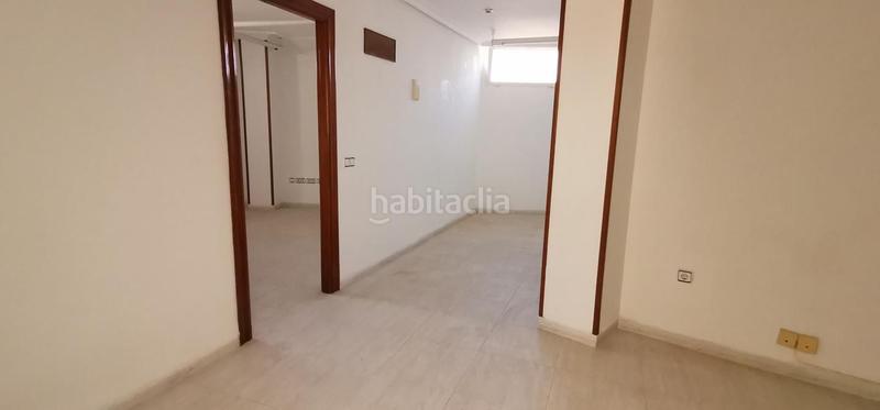 Foto d6c3b9f3-eb60-4b1b-81e9-ca9eec2fa0f3. Oficina a Centro ciudad Linares