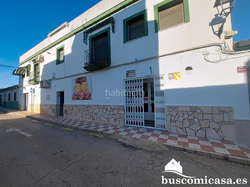 Foto 9cad093b-53db-4754-ae8b-1c74ce6f32a0. Local comercial bonito y amplio local . en Guarromán