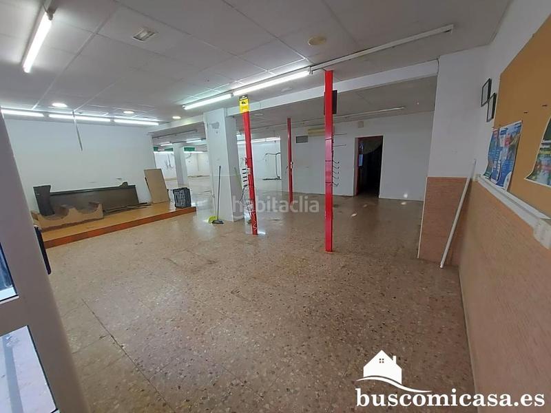 Foto aa3c5471-27b8-4847-a871-da45c8b3086a. Local comercial bonito y amplio local . en Guarromán