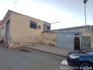 Bâtiment à usage industriel  N/a. Esta nave se encuentra en calle rio guadalén, linares.

constr