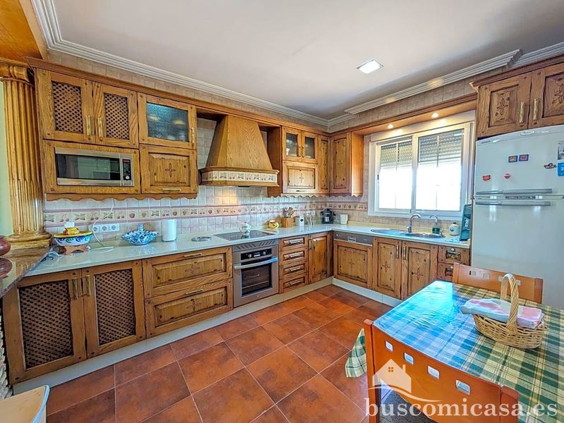 Foto 0d252f6a-d173-4ebc-8740-0bff054c79c0. House with parking in Jabalquinto