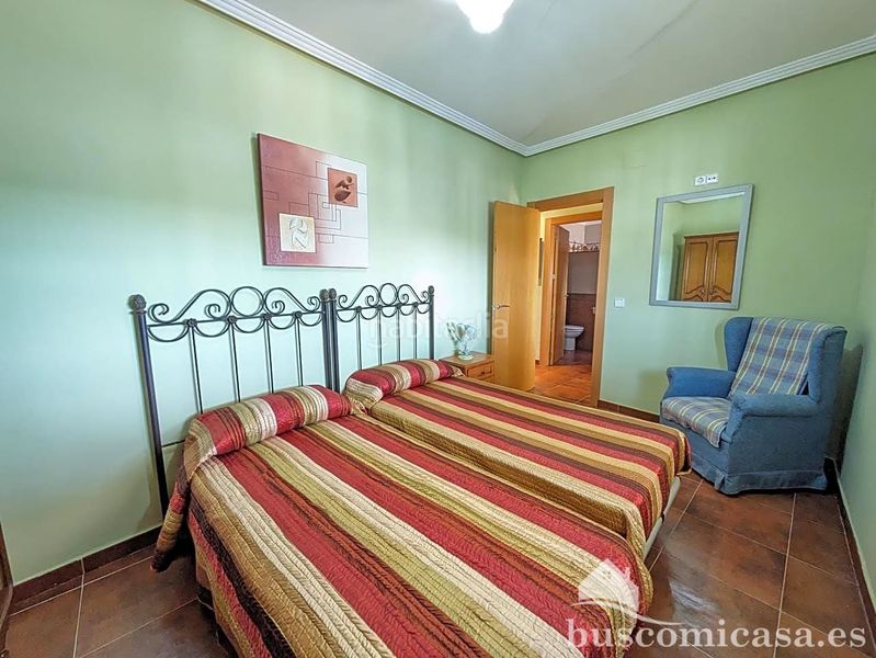 Foto 6bee29f9-9eef-4d9d-a735-e376d7fb04a6. House with parking in Jabalquinto