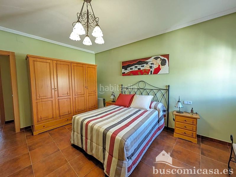 Foto 99572083-27bd-4613-8a4f-2aa14e0bb966. House with parking in Jabalquinto