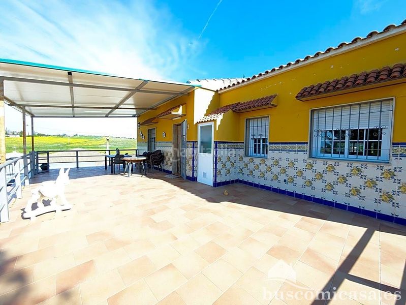 Foto c2829cb5-62f6-4d72-a31a-b5aaf20f9b73. House with parking in Jabalquinto