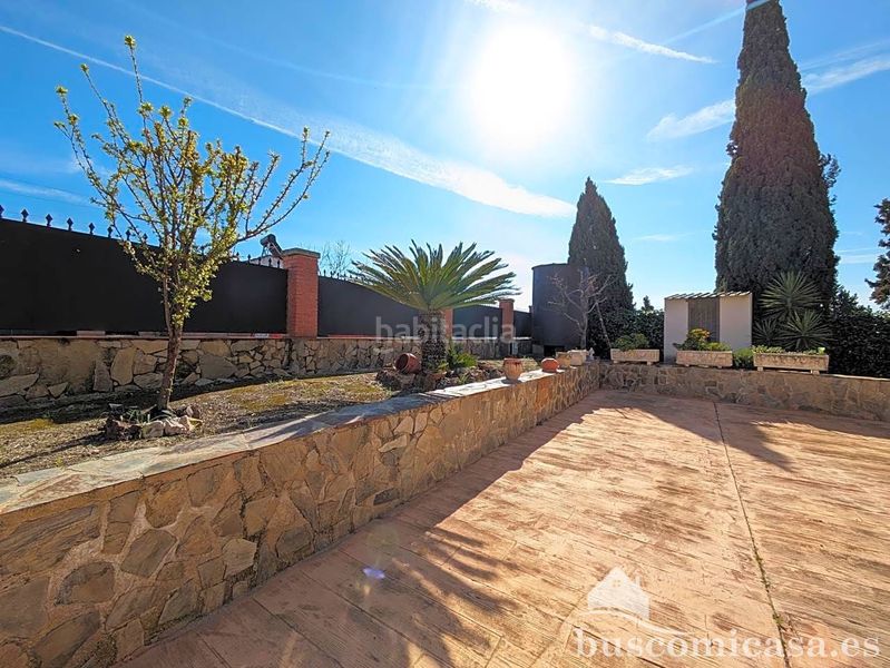 Foto da2cd12f-0ac9-4b59-bd0a-5e66637fe6d8. House with parking in Jabalquinto