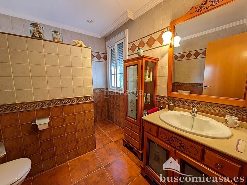Foto dbc3fce6-66de-47e6-bf13-ba242c962ae7. House with parking in Jabalquinto