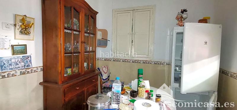 Foto ad38b13d-033c-4613-b231-3065e2757965. Edificio  en calle tetuán. en Centro ciudad Linares