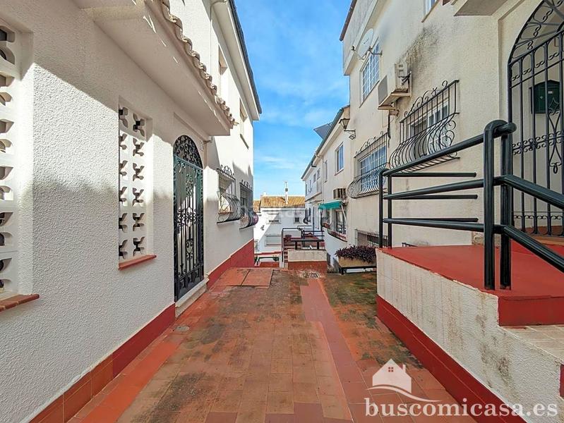 Foto 876ebcf9-8c08-4028-8f08-8794161c707e. Casa bonita casa en urbanización la florida. en Zona Hospital Linares