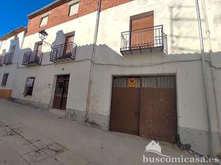 Casa  N/a. Vivienda totalmente reformada, baeza.