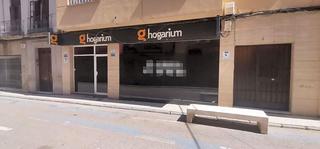 Lloguer Local Comercial  Baños. Gran local con dos plantas