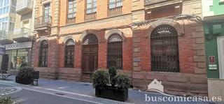 Lloguer Local Comercial  Sagasta. Excelente casa histórica como oportunidad de negocio